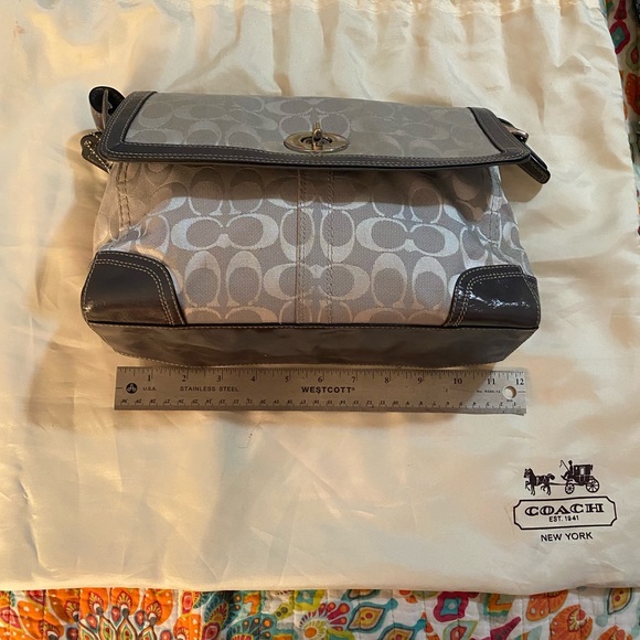 Coach Bag - Picture 3 of 8